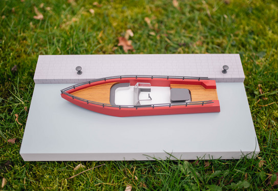 Modell eines Sportboots