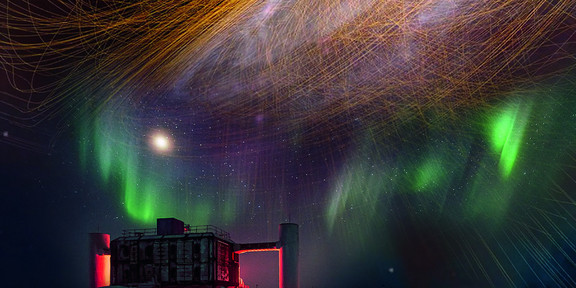 Foto von einem Gebäude unter einem Himmel mit Sternen, einer Galaxie und Nordlichtern.