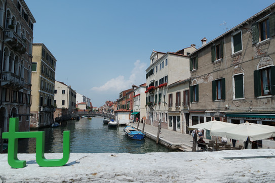 Travelling TU Logo_Venedig TU Logo in Venedig