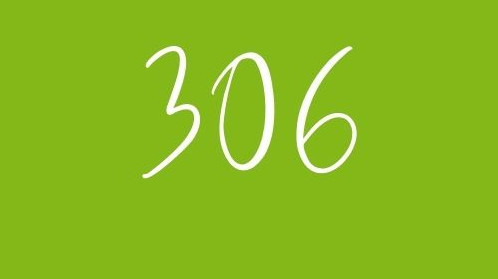 Die Zahl 306 vor grünem Hintergrund