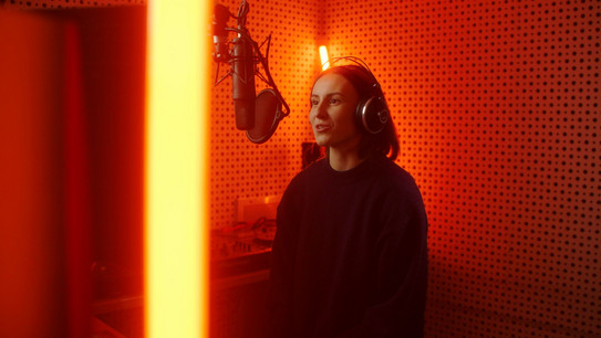 Studierende On Air im Radiostudio der Lehrredaktion