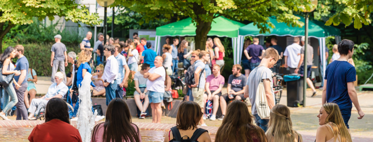 Menschen auf dem Sommerfest 2018