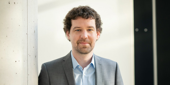 Portrait Prof. Max Hansmann