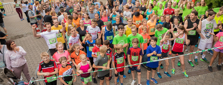 Läufer am Start bei Campuslauf 