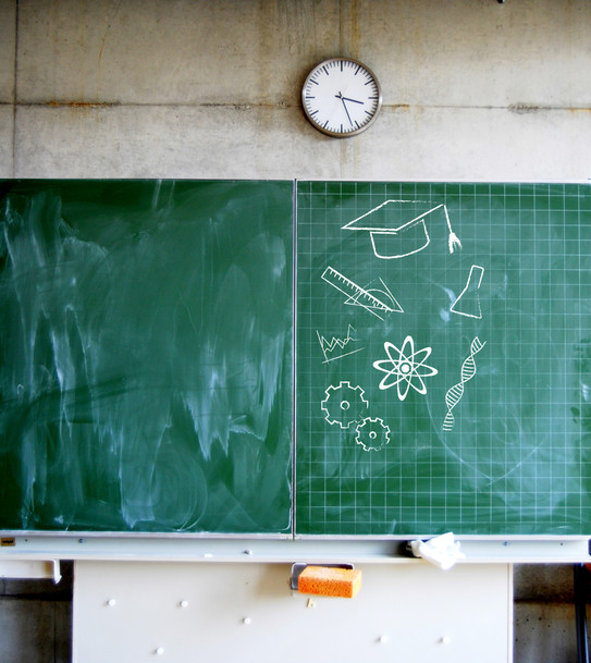 Tafel mit mathematischen Symbolen