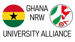 Logo, links Flagge Ghanas und rechts Flagge NRWs. Text: Ghana-NRW-University Alliance.
