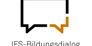 Ein schwarz-oranges Logo unter dem "IFS Bildungsdialog" steht