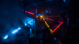 Februar Laserstrahlen