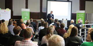 Eine Podiumsdiskussion in der Sozialforschungsstelle.