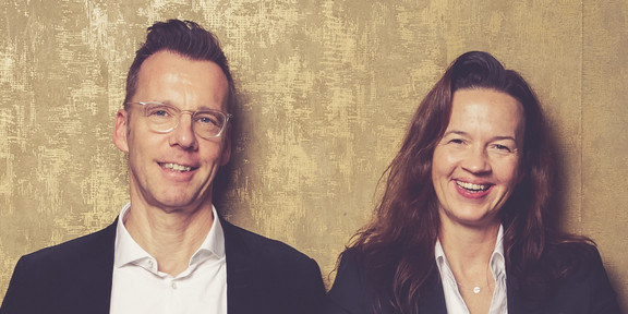 Wilkesmann Ein Porträtfoto von Prof. Maximiliane Wilkesmann und Prof. Uwe Wilkesmann.