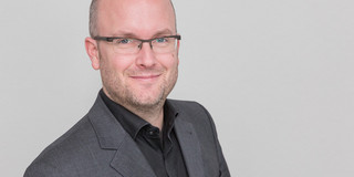 Portrait photo of a man
