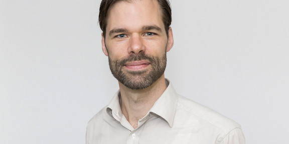 Prof. Kevin Kröninger Portrait of a man