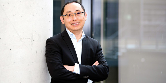 Porträt von Prof. Zhe Wang