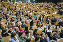 Publikum im Hörsaal