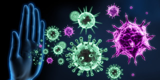 Grafik von türkisen und violetten Viren vor schwarzem Hintergrund, die von einem hellblauen Umriss einer Hand in der linken Bildhälfte abgewehrt werden.