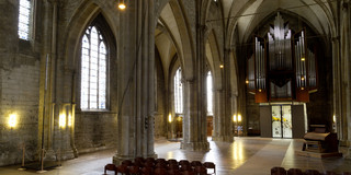 Die Reinoldi-Kirche von innen mit Blick auf die Orgel.