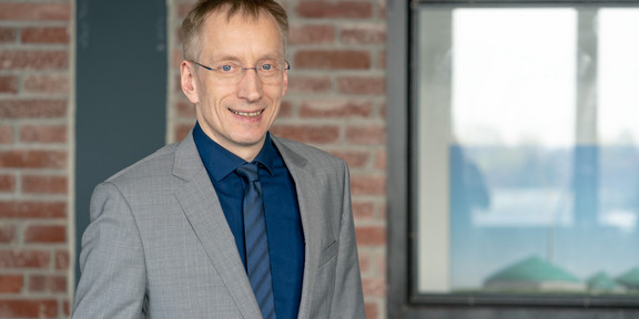 Portrait of Prof. Andreas Hoffjan 