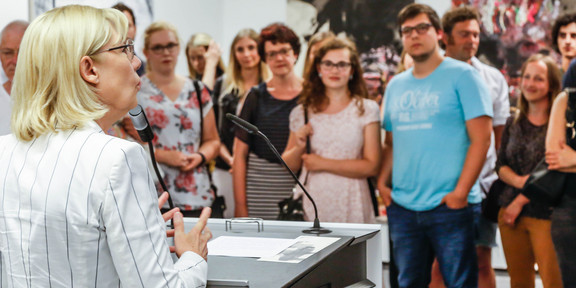 Ursula Gather Rektorin spricht vor Publikum