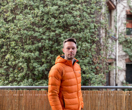 Prof. Lorenz Graf-Vlachy Portrait picture of a man, Prof. Lorenz Graf-Vlachy, in a jacket in front of trees.
