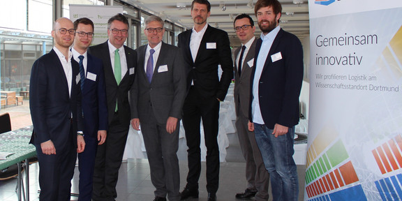 Transportlogistik Gruppenfoto der Verantwortlichen der der Veranstaltungsreihe „Forum Transportlogistik“
