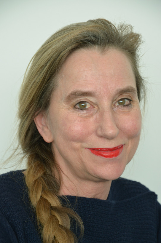Porträtfoto von Gudrun M. König