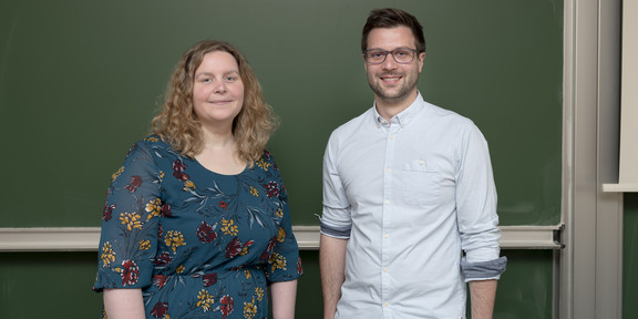 Porträtfoto von Chris Malena Delitzsch und Dominik Mitzel