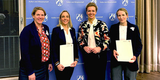 Gruppenfoto mit vier Frauen