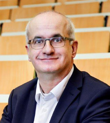 Prof. Manfred Bayer Portrait of Prof. Manfred Bayer.