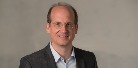 Prof. Stefan Harmeling Portrait of a man