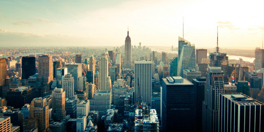 New York Panoramic view of Manhattan's skyscrapers at dusk