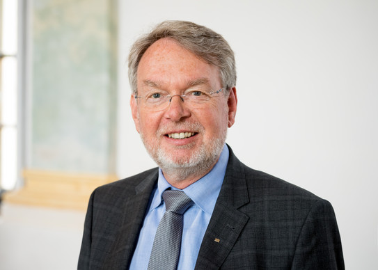 Porträtfoto von Ernst Rank, Vorsitzender des Hochschulrats