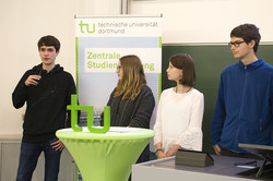 Eröffnung der SchülerUni WS2019/2020_12 Schülerstudierende schildern ihre bisherigen Erfahrungen mit dem Projekt SchülerUni.