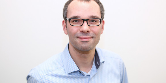 Prof. Sebastian Henke Portrait eines Mannes