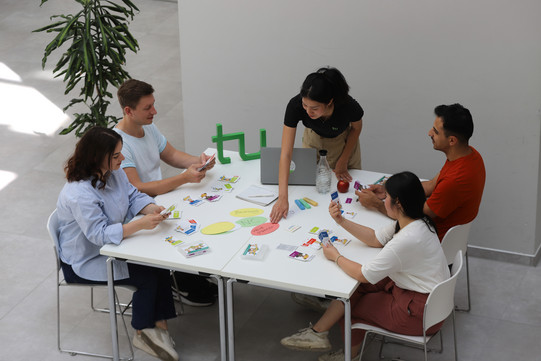 Studieninteressierte während eines Workshops