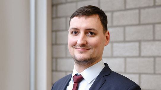 Leonard Urner Das Bild zeigt das Portrait eines Mannes