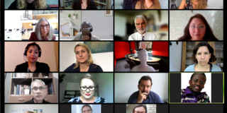Screenshot einer Videokonferenz mit mehreren Teilnehmerinnen und Teilnehmern