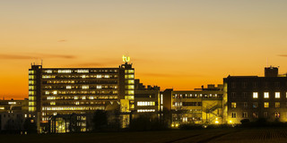 Panoramaaufnahme des Campus der TU Dortmund bei Sonnenuntergang
