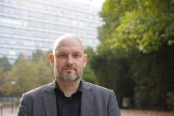 Porträt von Prof. Christian Deindl