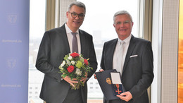 Foto von Thomas Westphal und Prof. Michael ten Hompel