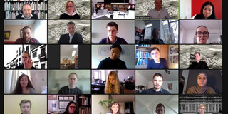 Screenshot der virtuellen Abschlusskonferenz auf Zoom mit über 50 Teilnehmenden
