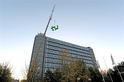 Aufbau Logo 3 Das Logo wird meinen Autokran auf das Dach gesetzt.