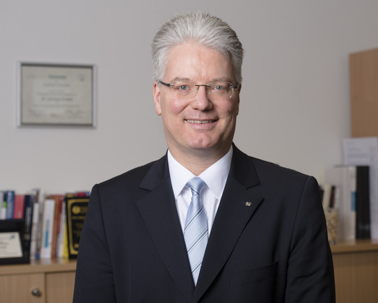 Prof. Christian Wietfeld Portrait von Prof. Christian Wietfeld