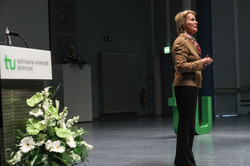 Frances Arnold auf der Bühne