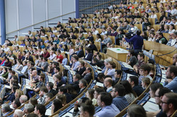 Publikum im Hörsaal