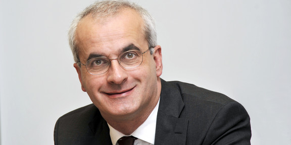 Prof. Manfred Bayer Porträt von Prof. Manfred Bayer