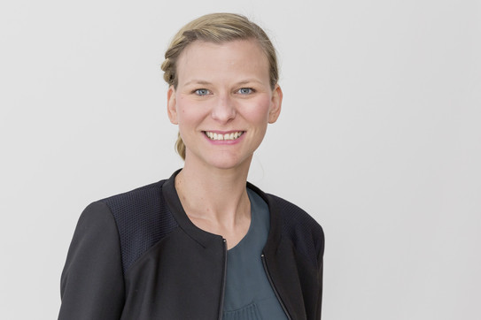 Prof. Tessa Flatten Portraitfoto von Prof. Flatten