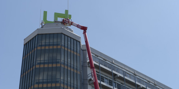 Maintenance work is being carried out on the TU logo.