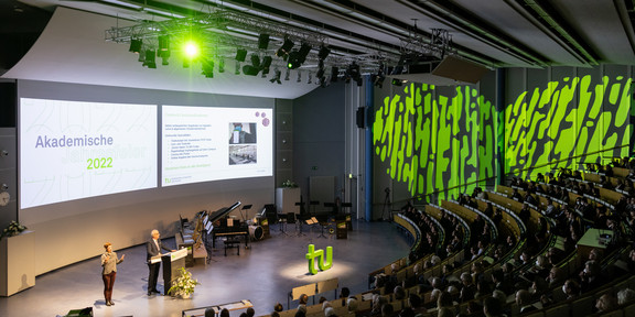 Akademische Jahresfeier der TU Dortmund 2022 Das Audimax bei der Akademischen Jahresfeier der TU Dortmund 2022