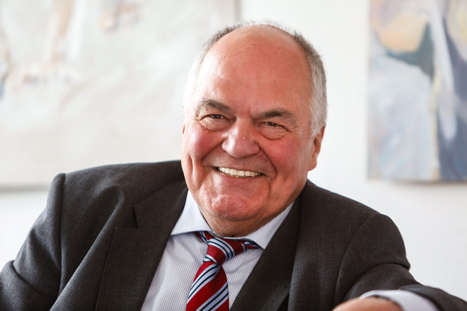 Porträtfoto von Joachim Treusch, stellvertretender Vorsitzender des Hochschulrats der TU Dortmund