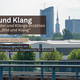 Hintergrundbild ist die Skyline von Dortmund, Fokus ist der Kirchturm der Reinoldikirche. Schrift vor dem Bild: "Bild und Klang. Wenn Bilder und Klänge erzählen. 20 Jahre Bild und Klang. Wintersemester 2025/2026. Öffentliche Vorlesungsreihe mit Musikvorführungen in der Stadtkirche Sankt Reinoldi."